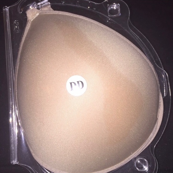 Silicone gel petals nvr worn & backless DDbra-Nude - Picture 6 of 7